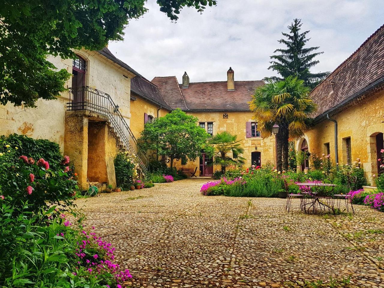 Отель La Bastide Du Roy Villamblard Экстерьер фото